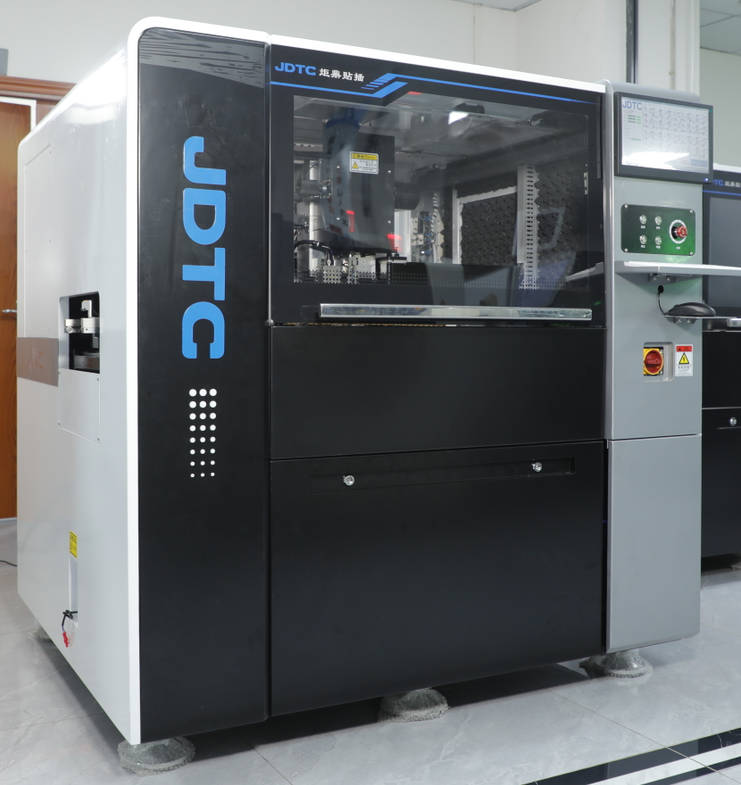 炬鼎插件機的技術優勢深度解析