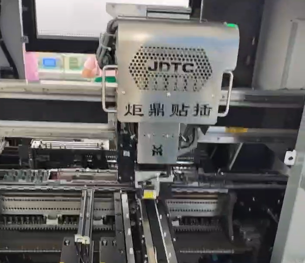 自動(dòng)插件機(jī)生產(chǎn)線：構(gòu)建電子制造高效能智能化產(chǎn)線的核心解決方案