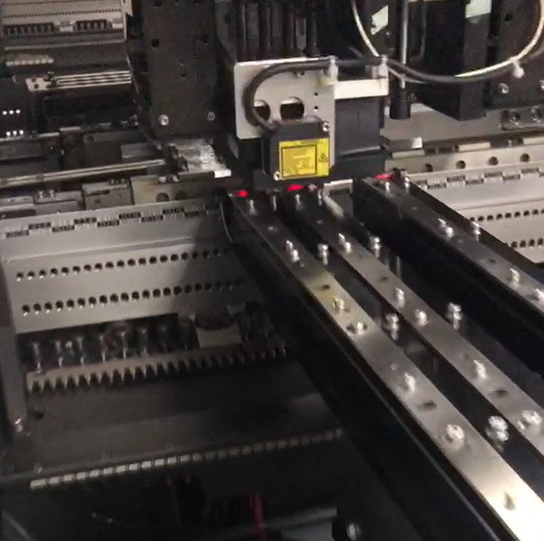 自動插件機：驅動電子制造效率革命，實現產能與質量雙重飛躍