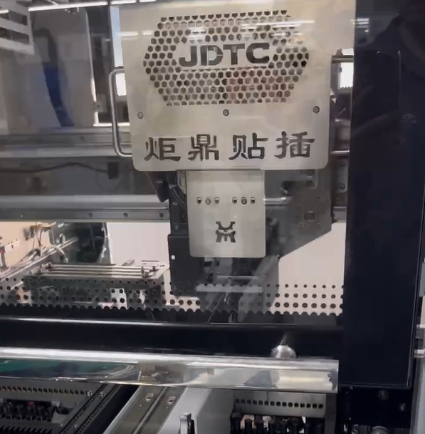 充電器插件機(jī)：提升充電器制造效率與可靠性的智能化解決方案